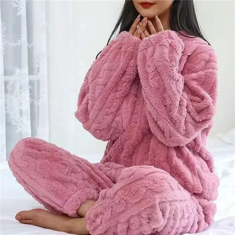 Women's Winter  Velvet Pajamas Set Thickened Fluffy O-Neck Two-piece Home Wear, Loungewear, Leisure Pajamas for Cold Weather