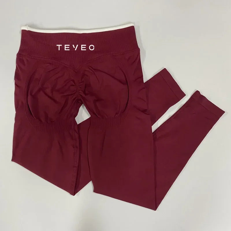 TEVEO – Yoga Outfits with Curves for Females, Ensemble for Sports with Breathable Fabric