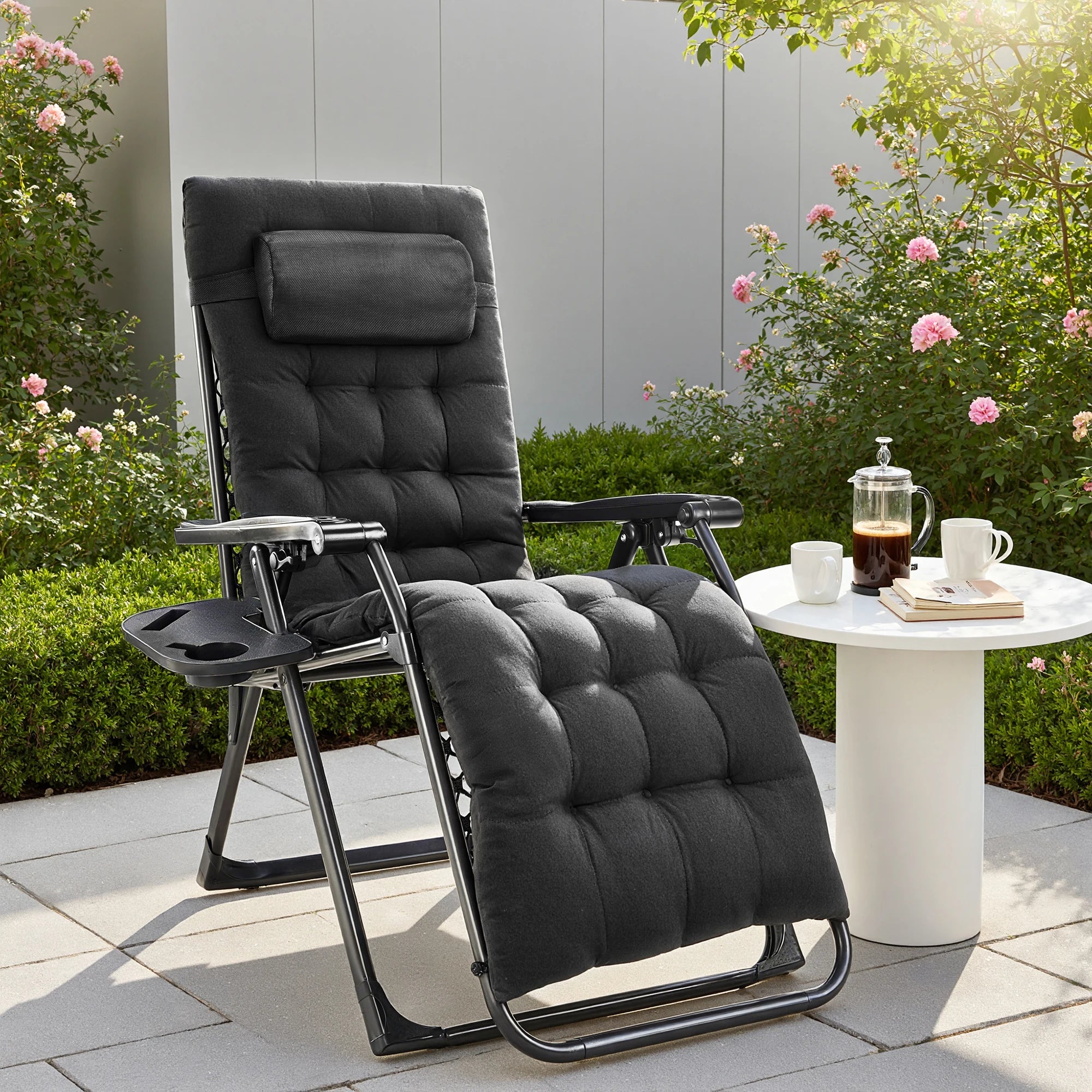Zero Gravity Recliner/ Camping/ Patio Lounge Chair/ Folding/ Portable with Cup Holder Trays Removable Cushion For Outdoor Garden