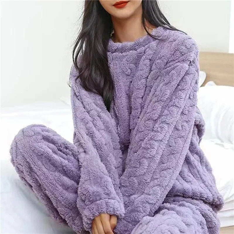 Women's Winter  Velvet Pajamas Set Thickened Fluffy O-Neck Two-piece Home Wear, Loungewear, Leisure Pajamas for Cold Weather