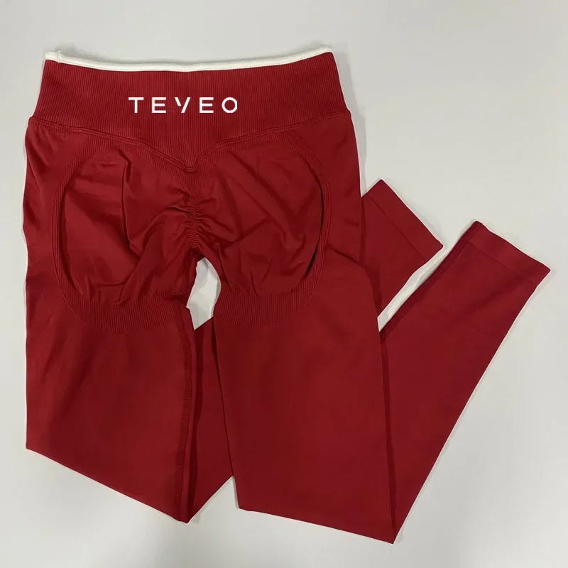 TEVEO – Yoga Outfits with Curves for Females, Ensemble for Sports with Breathable Fabric