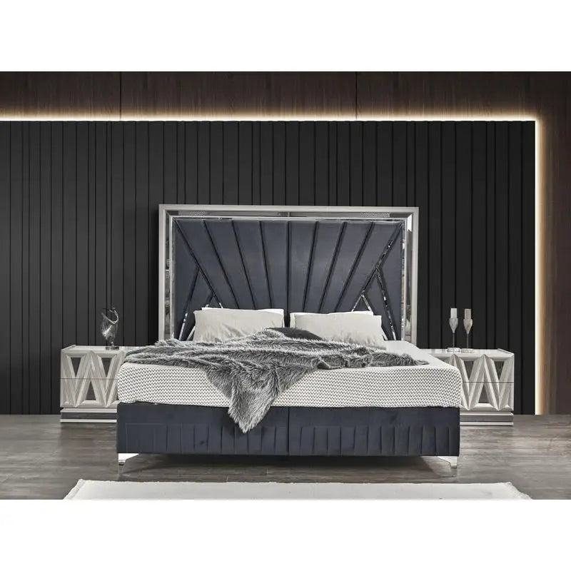 Modern & Contemporary 4-Piece King  Bedroom Set with Wood and Gold Accents in River Sand Grey
