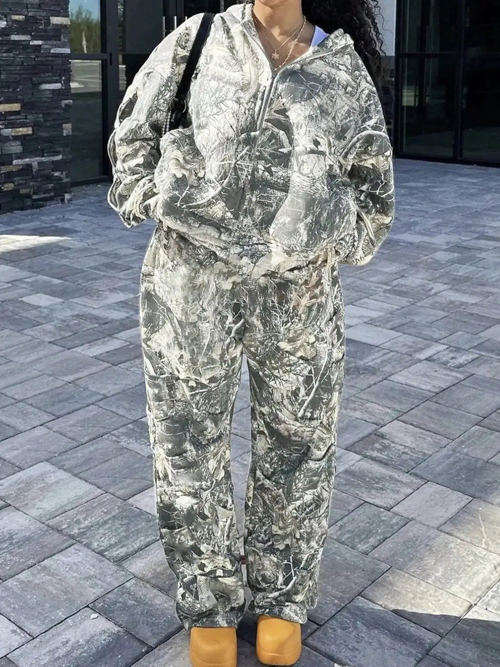 Women's Black Tree Branch Print Velvet Hoodie & Sweatpants 2-Piece Set