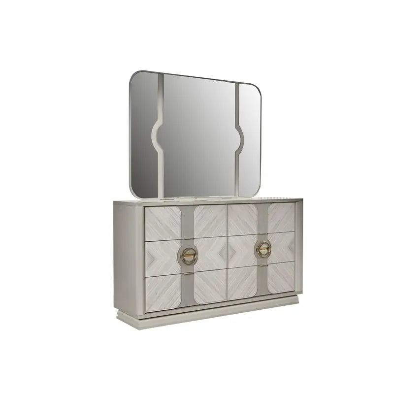 Traditional 4-Piece Queen Bedroom Set, Wood Construction with Gold Accents in Beige Finish