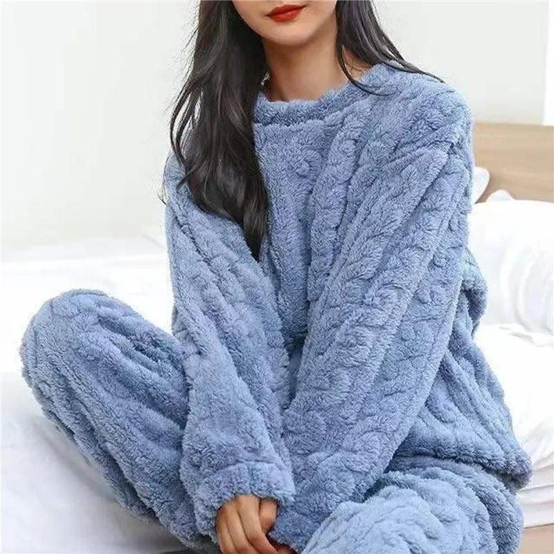 Women's Winter  Velvet Pajamas Set Thickened Fluffy O-Neck Two-piece Home Wear, Loungewear, Leisure Pajamas for Cold Weather