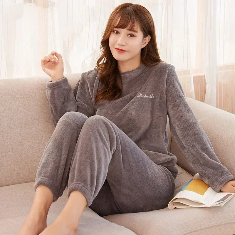 Women's Autumn and Winter Warm Pants Coral Velvet Pajama Set/ Loose Fitting Home Clothing/ Outdoor/ Women's Oversized Pajamas