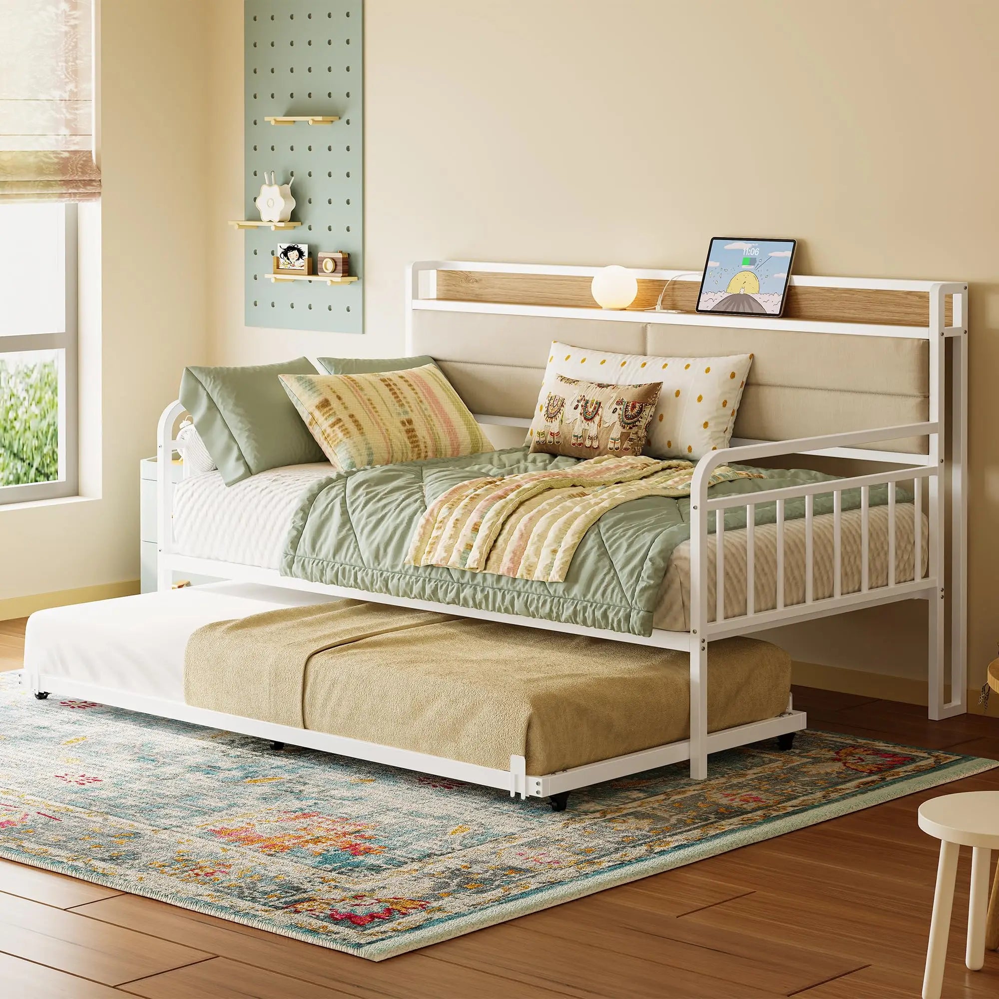 Daybed with Trundle, Living Room, Bedroom