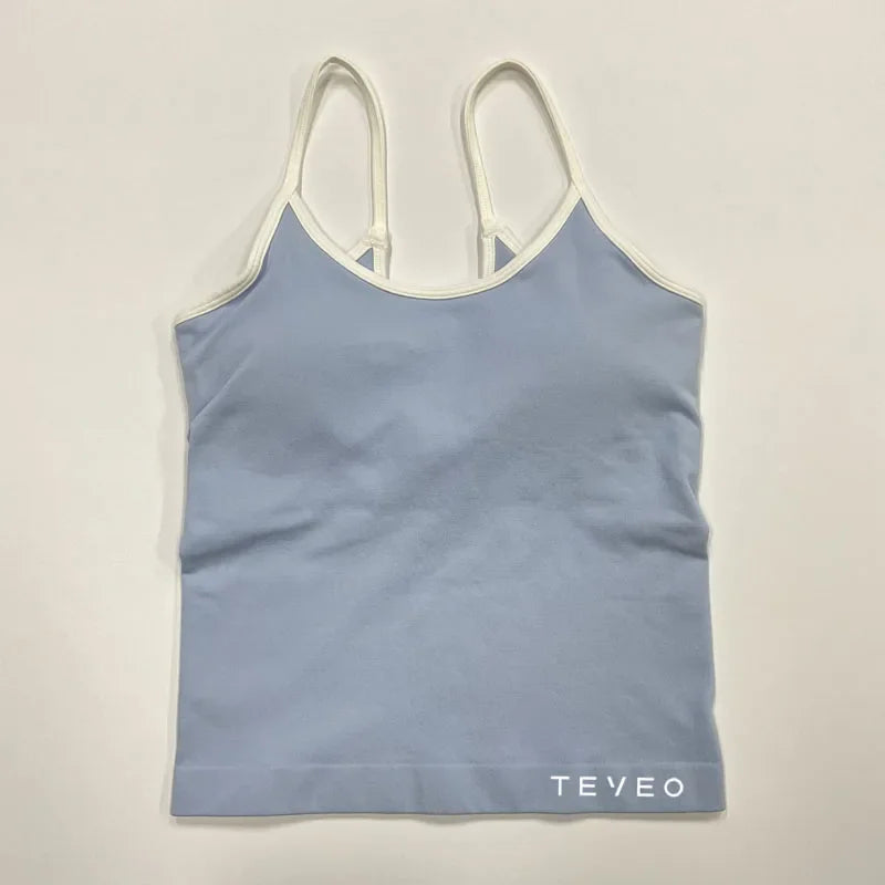 TEVEO – Yoga Outfits with Curves for Females, Ensemble for Sports with Breathable Fabric