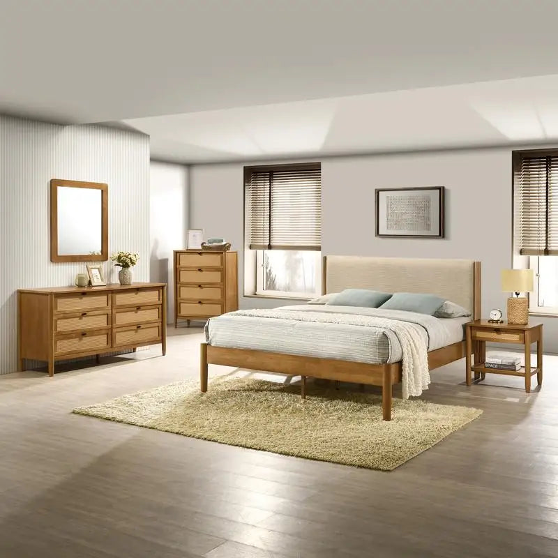 5-Piece Rubberwood Queen Bedroom Set with : Dresser, Mirror, Nightstand, and Chest, Textured Upholstered in Polyester