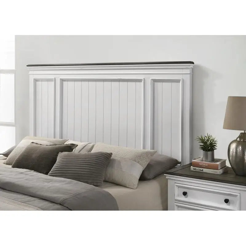 Shiplap Panel Queen Bed Set with Dresser, Mirror, and 2 Nightstands