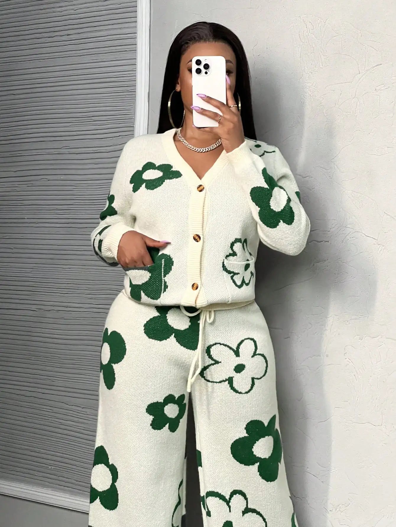 Green Floral Knit Two-Piece Set for Women - V-Neck Cardigan & Wide-Leg Pants, Casual Autumn/ Winter Outfit