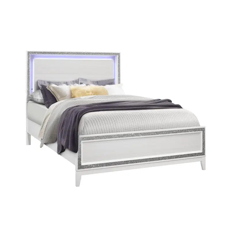 White 5-Piece Queen Bedroom Set with Bed, Dresser, Nightstands, and Mirror